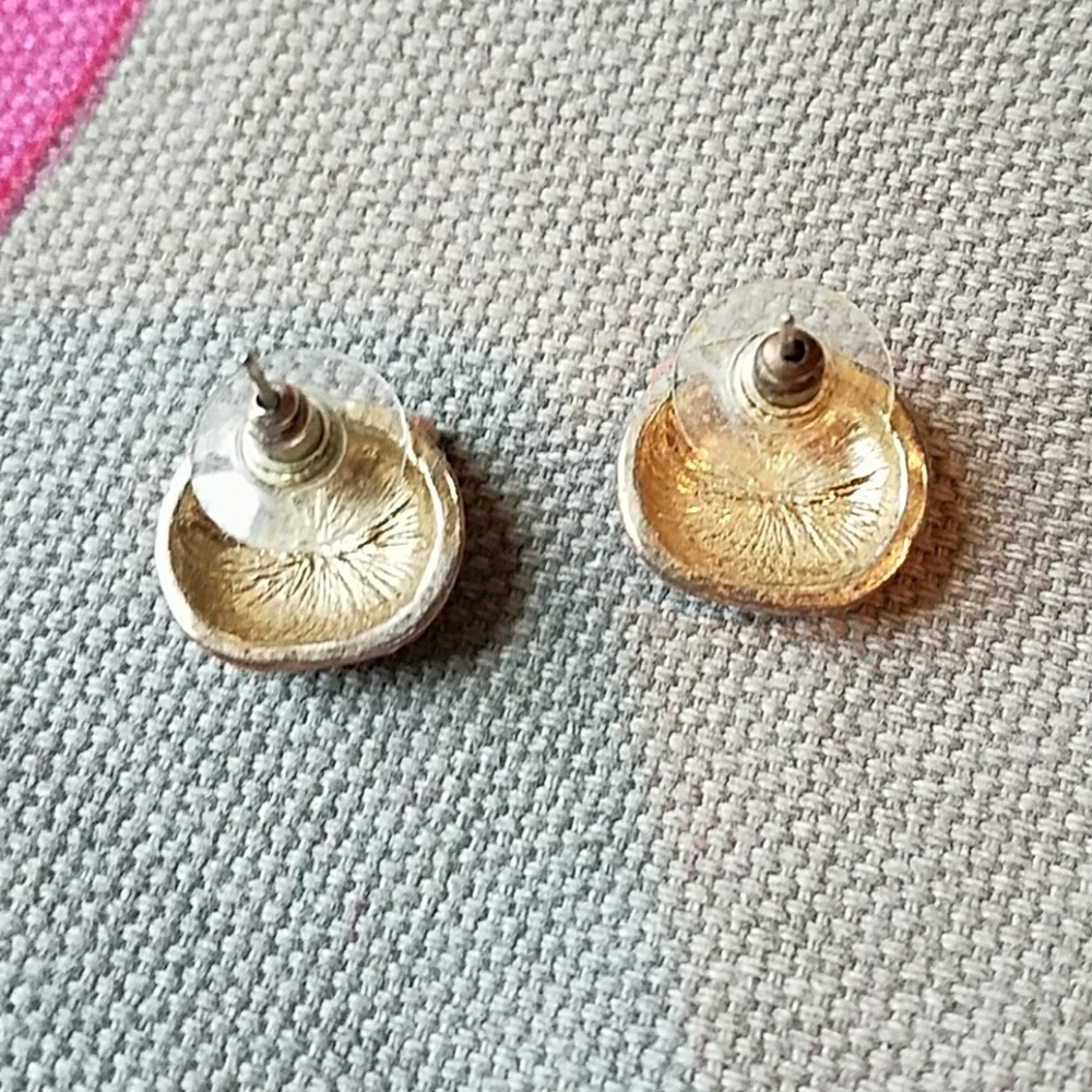Coral Owl Studs Earrings Pierced - Picture 2 of 3